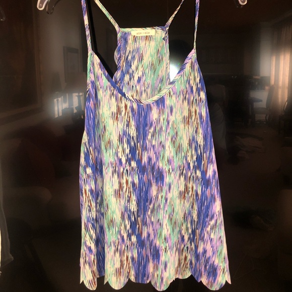 Cute tank top - Picture 2 of 2